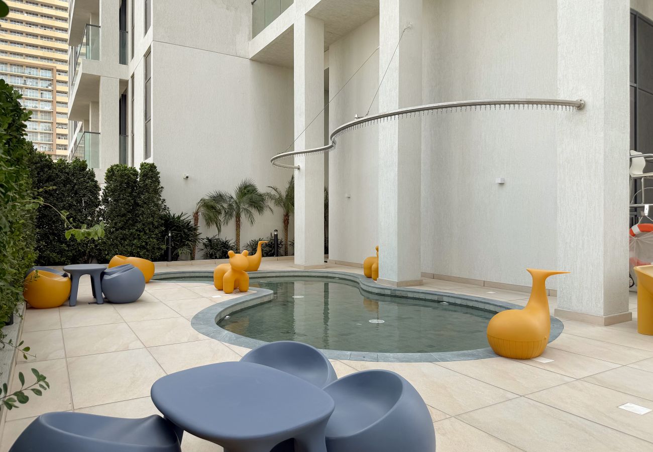 Apartment in Dubai - Luxury Living with Top Amenities 1BD in JVC