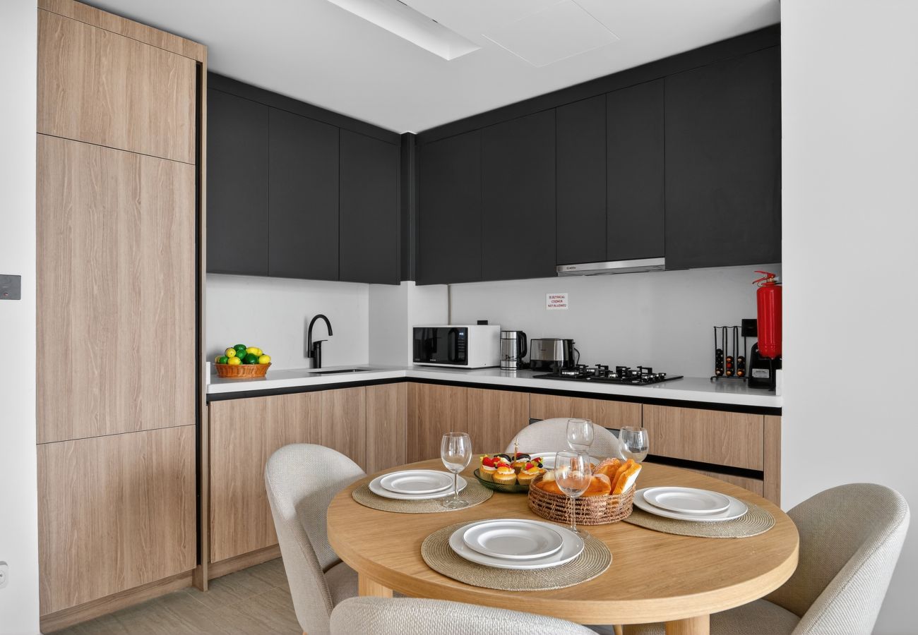 Apartment in Dubai - Stylish New 1 BD in Marina Living Dubai Marina