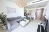 Apartment in Dubai - Modern 1 BD with Balcony & Community Views