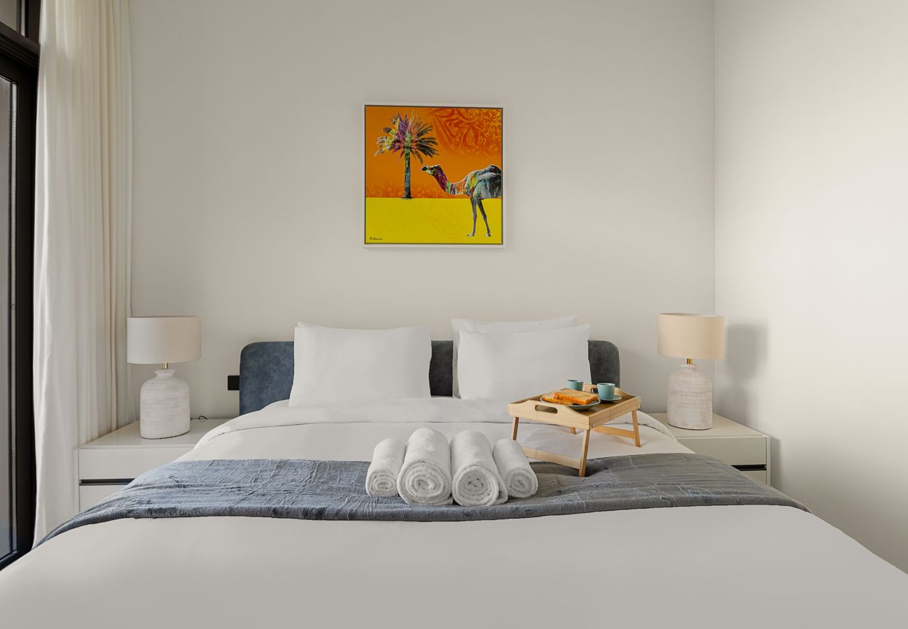 Apartment in Dubai - Beachfront 2 BD Apartment With Sea View
