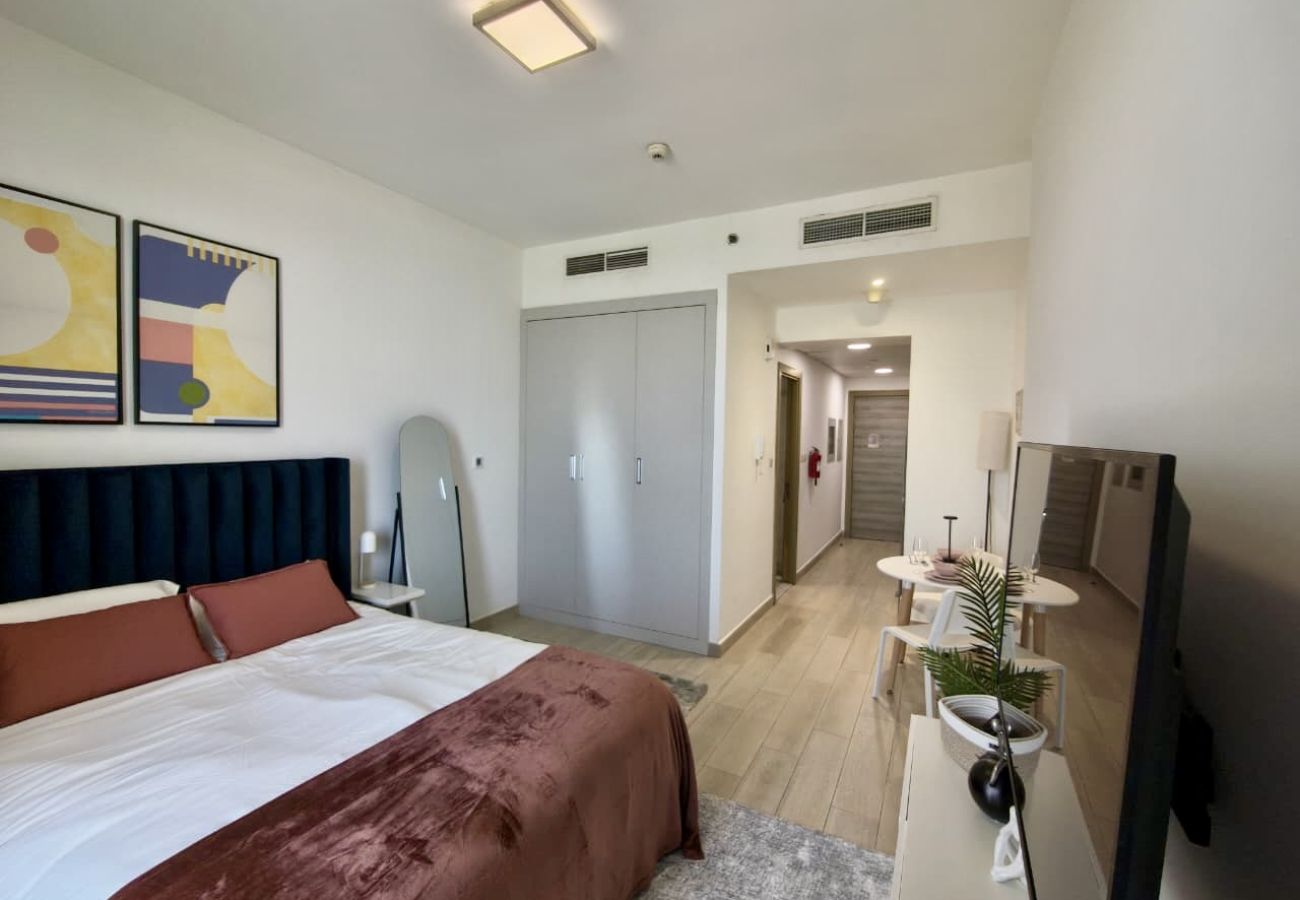 Apartment in Dubai - Elegant Studio Apartment in JVC 