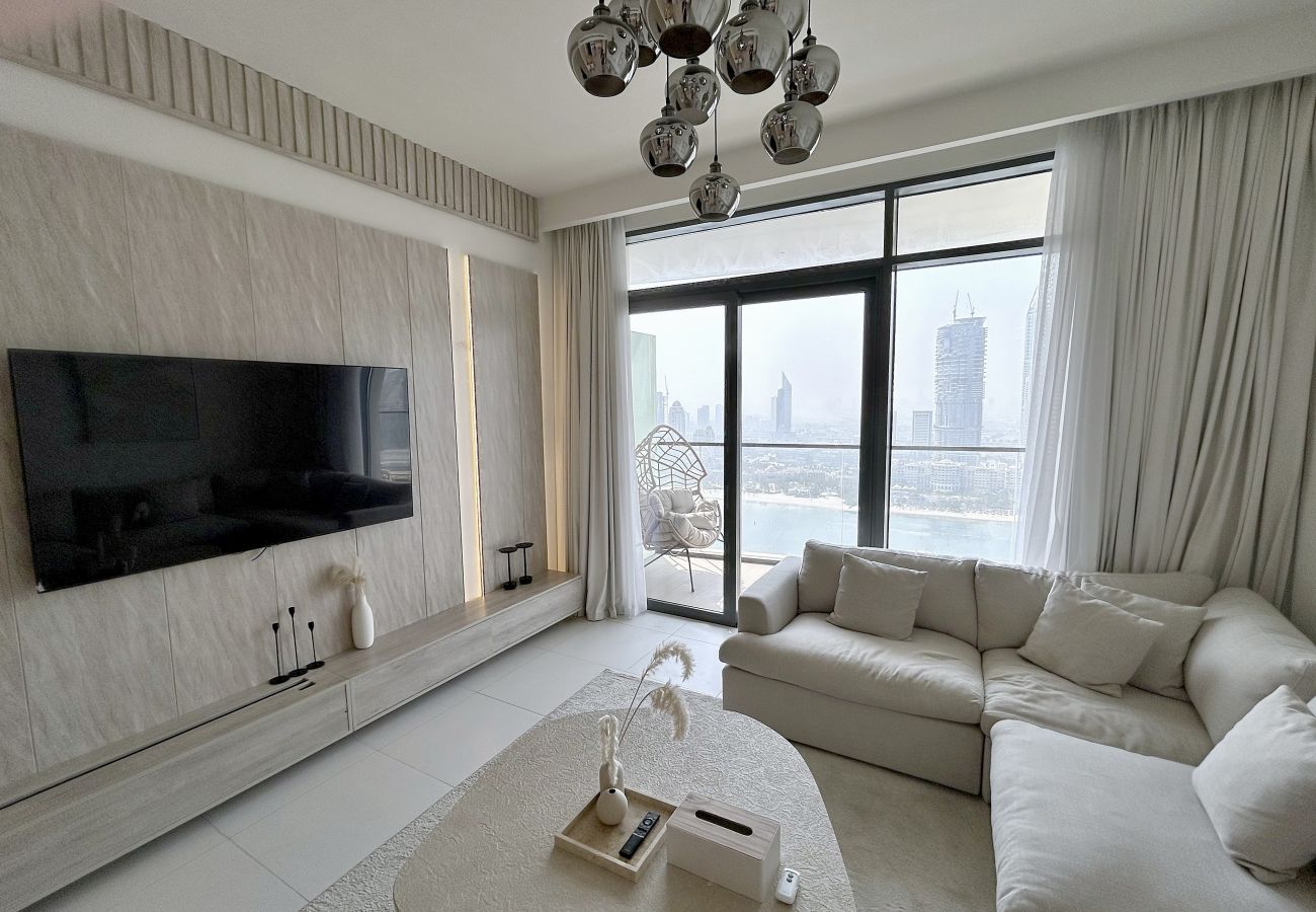 Apartment in Dubai - Luxury 2 BD Waterfront Apartment at Marina Vista