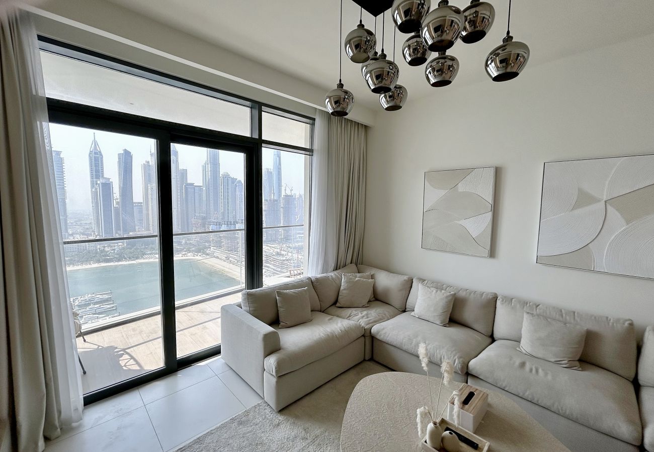 Apartment in Dubai - Luxury 2 BD Waterfront Apartment at Marina Vista