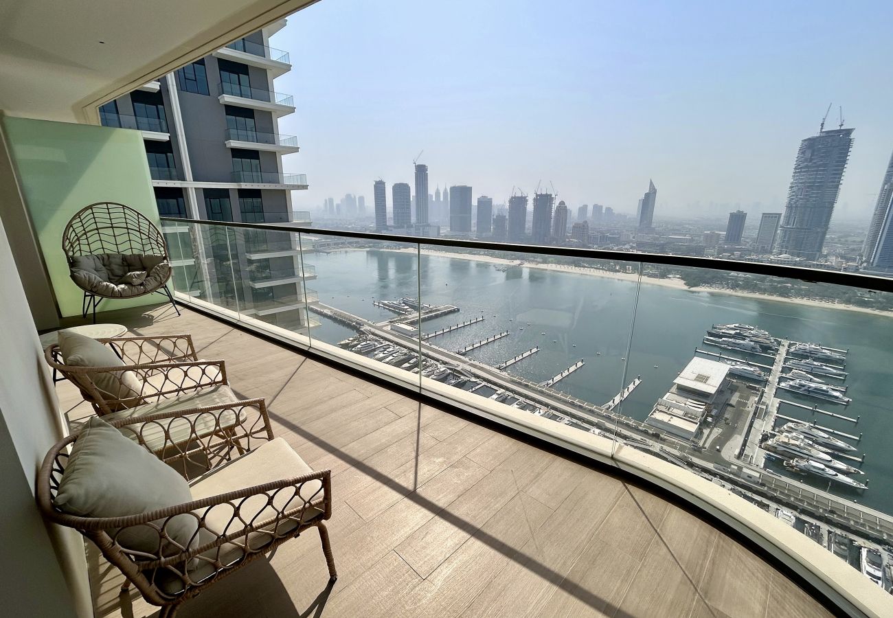 Apartment in Dubai - Luxury 2 BD Waterfront Apartment at Marina Vista