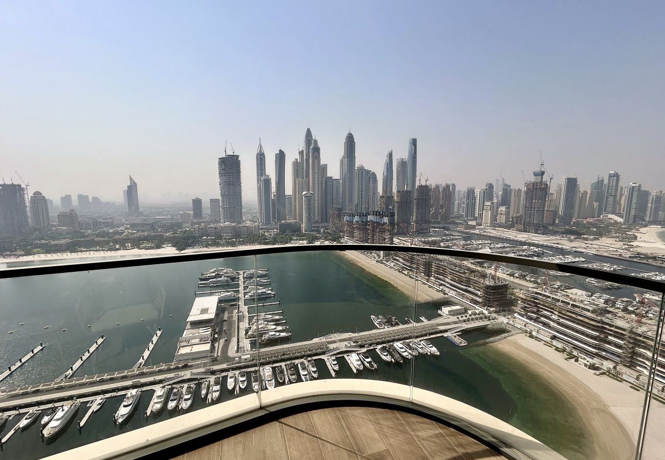 Apartment in Dubai - Luxury 2 BD Waterfront Apartment at Marina Vista