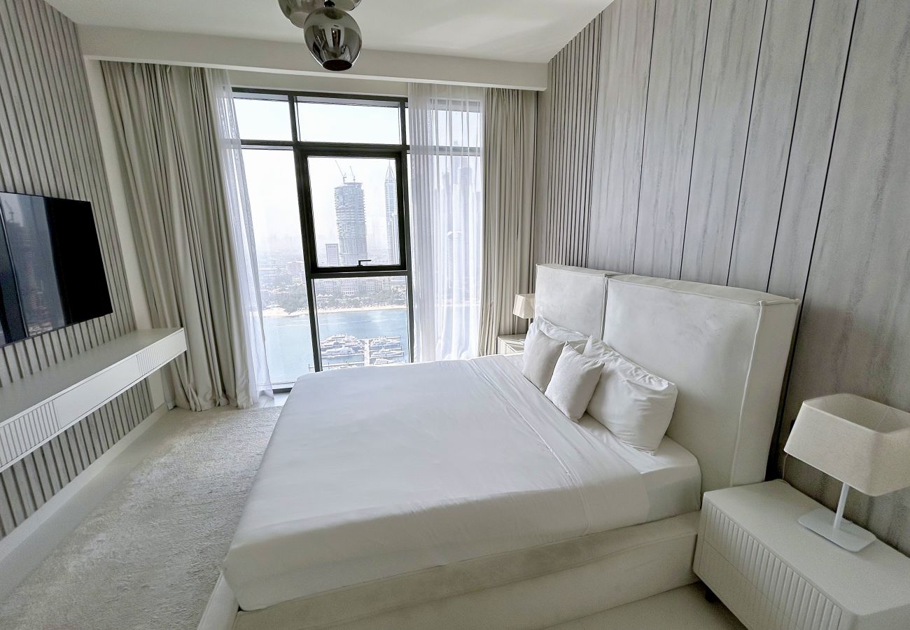 Apartment in Dubai - Luxury 2 BD Waterfront Apartment at Marina Vista