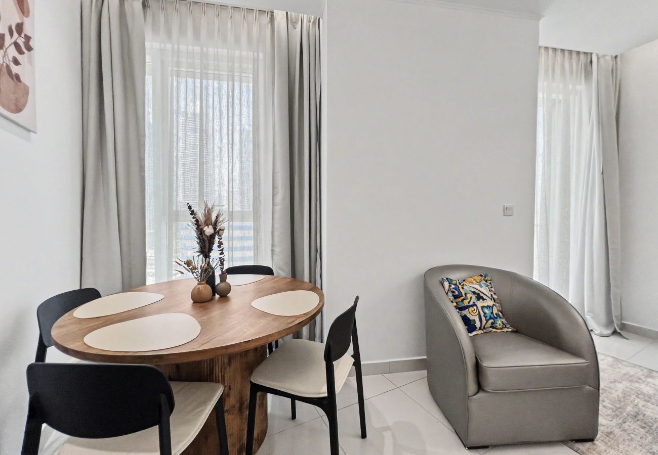 Apartment in Dubai - Chic 2BD Apartment in Business Bay