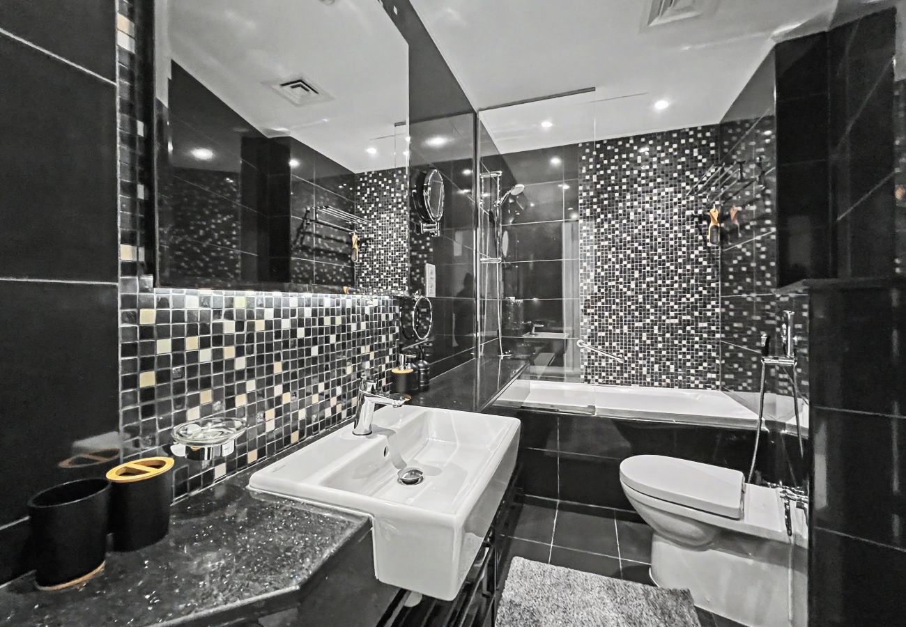 Apartment in Dubai - Chic 2BD Apartment in Business Bay