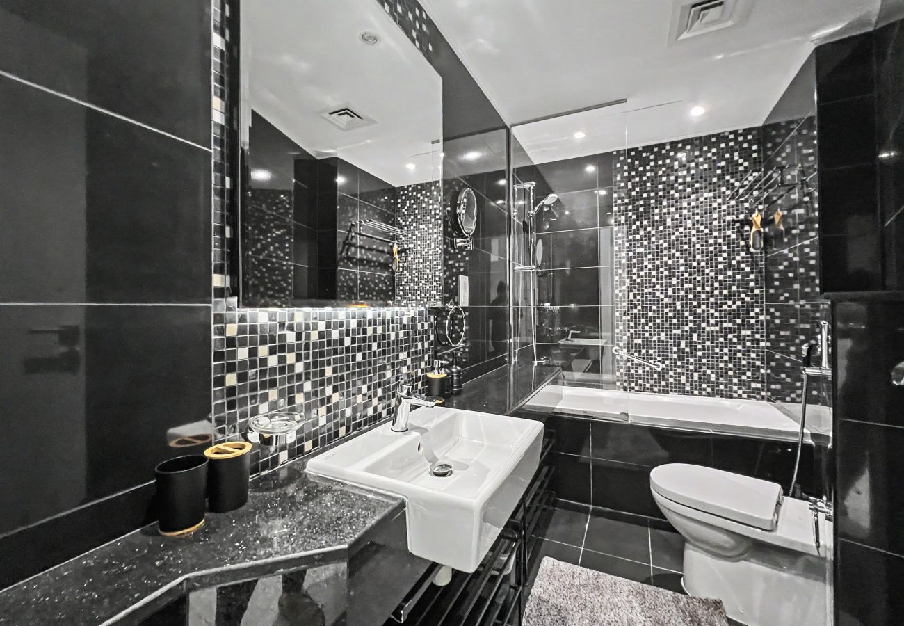 Apartment in Dubai - Chic 2BD Apartment in Business Bay