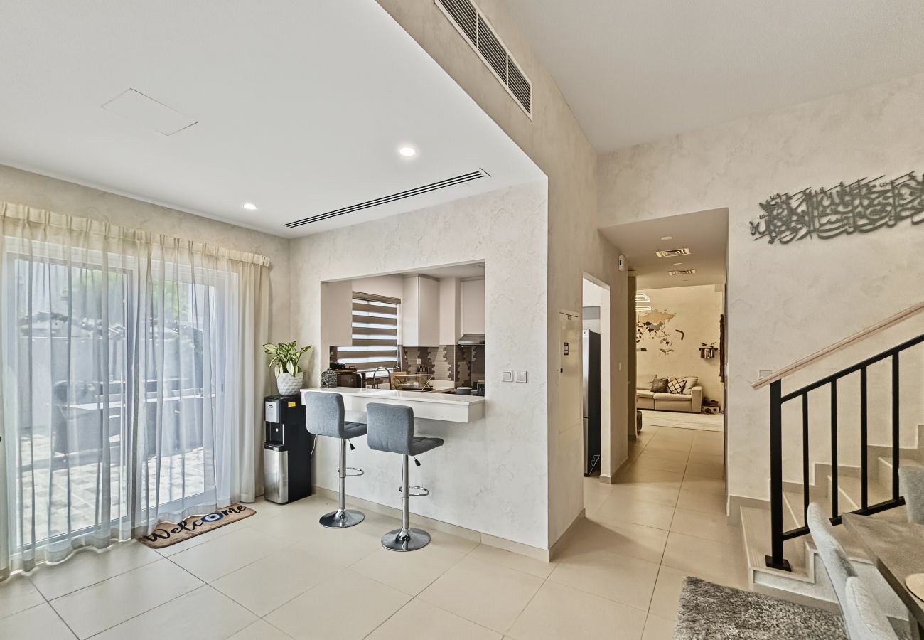 Villa in Dubai - Spacious 3BR Villa | Villanova | Gated Community