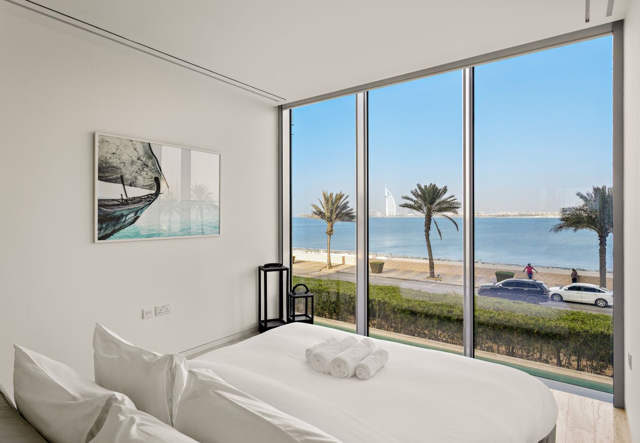 Apartment in Dubai - Muraba Dia | Ultra-Luxe Sea View Residence