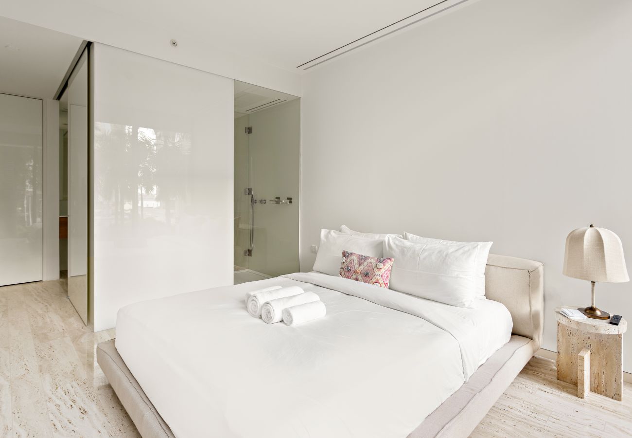 Apartment in Dubai - Muraba Dia | Ultra-Luxe Sea View Residence