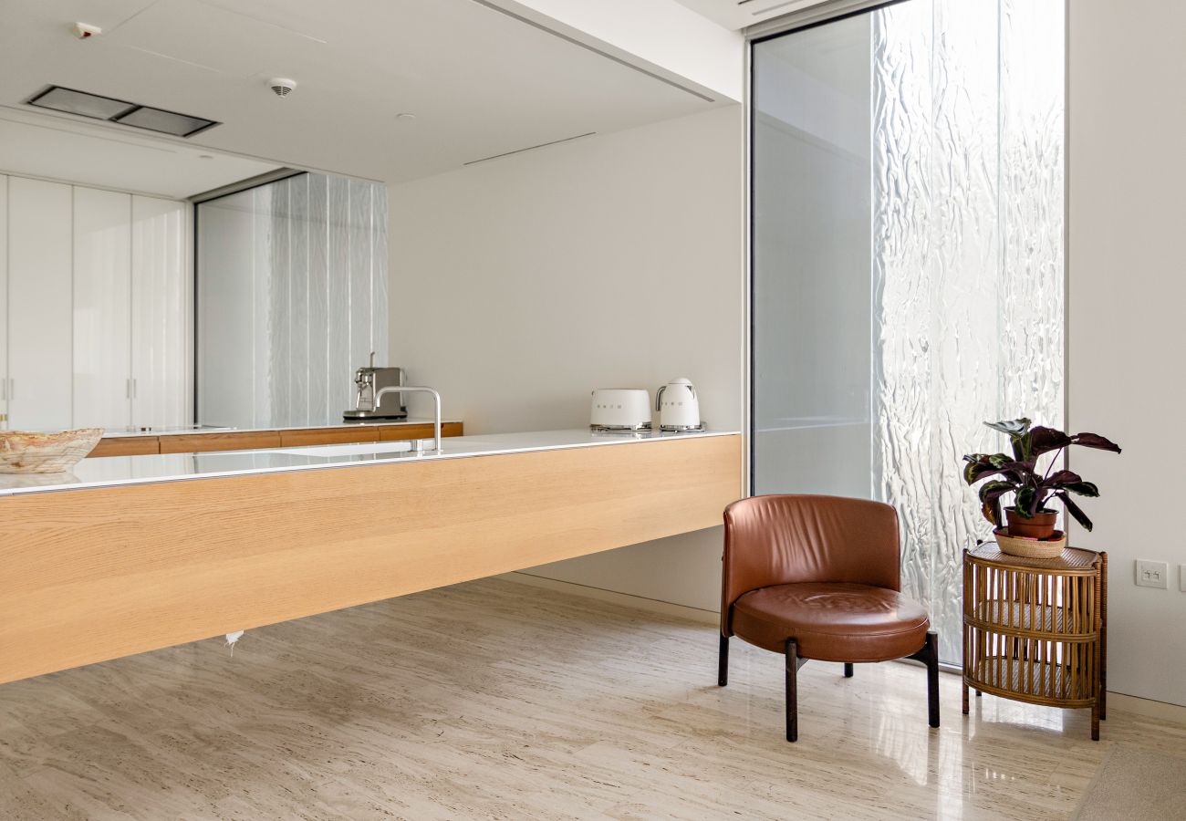 Apartment in Dubai - Muraba Dia | Ultra-Luxe Sea View Residence