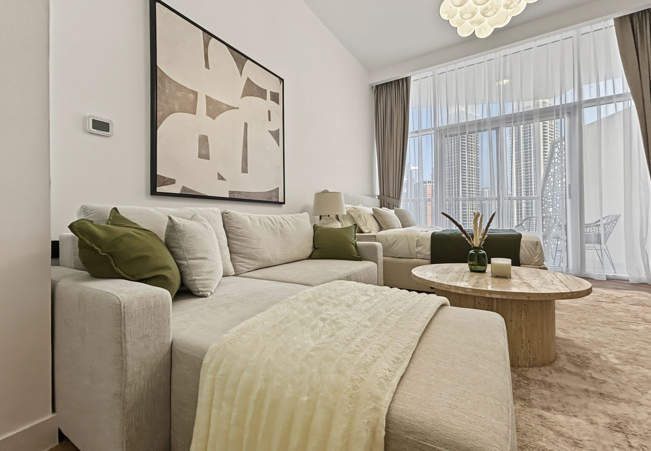 Apartment in Dubai - New Stylish Studio | Canal & Burj Khalifa Views