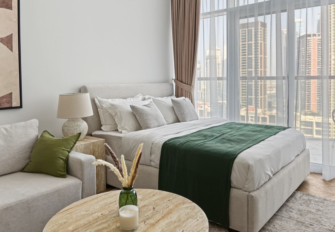 Apartment in Dubai - New Stylish Studio | Canal & Burj Khalifa Views