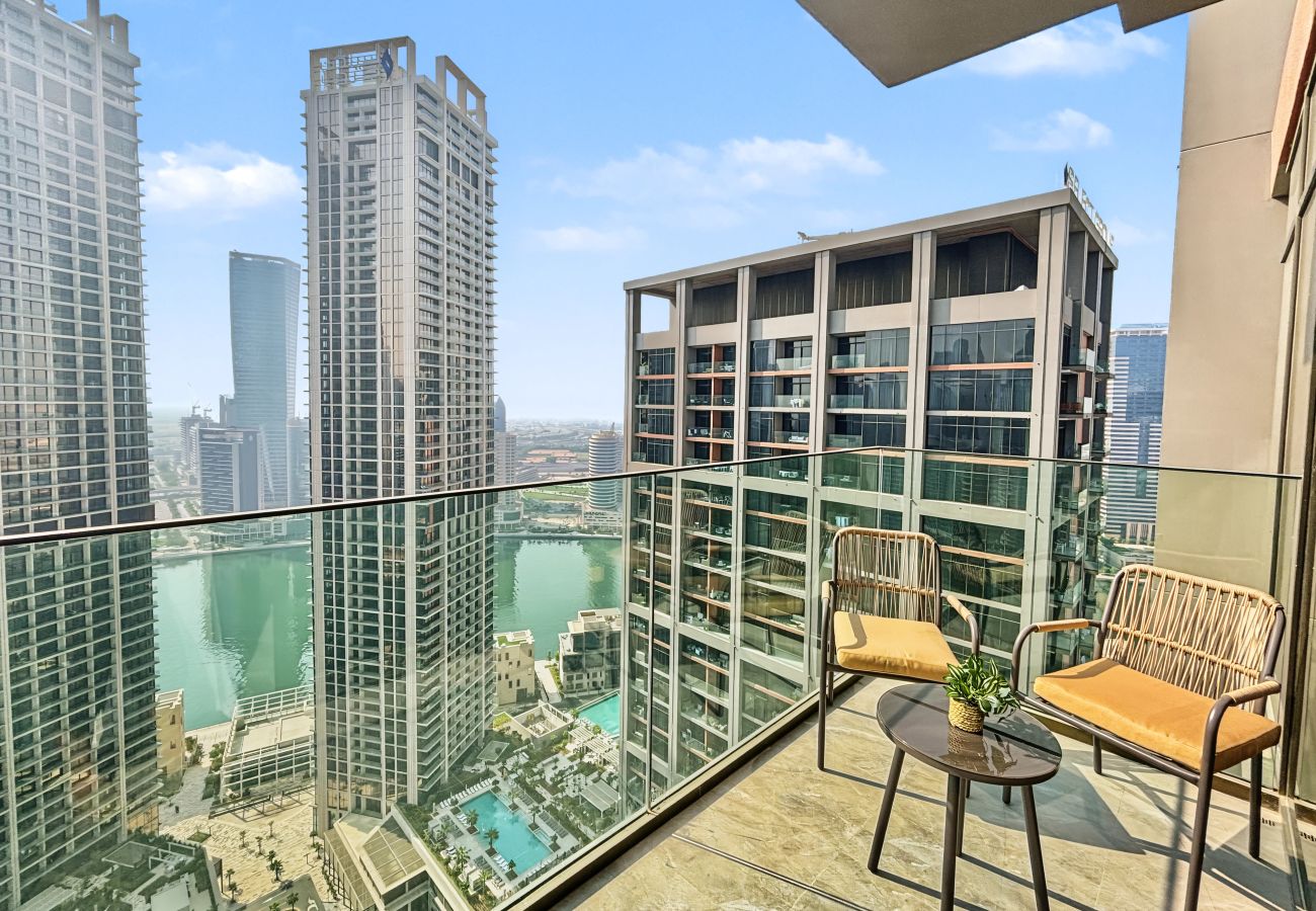 Apartment in Dubai - Brand-New Stylish Studio | Stunning Canal Views