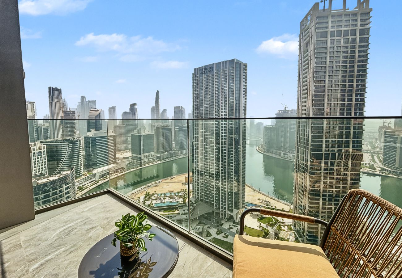 Apartment in Dubai - Brand-New Stylish Studio | Stunning Canal Views