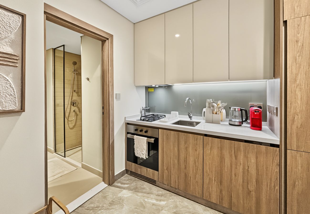 Apartment in Dubai - Brand-New Stylish Studio | Stunning Canal Views