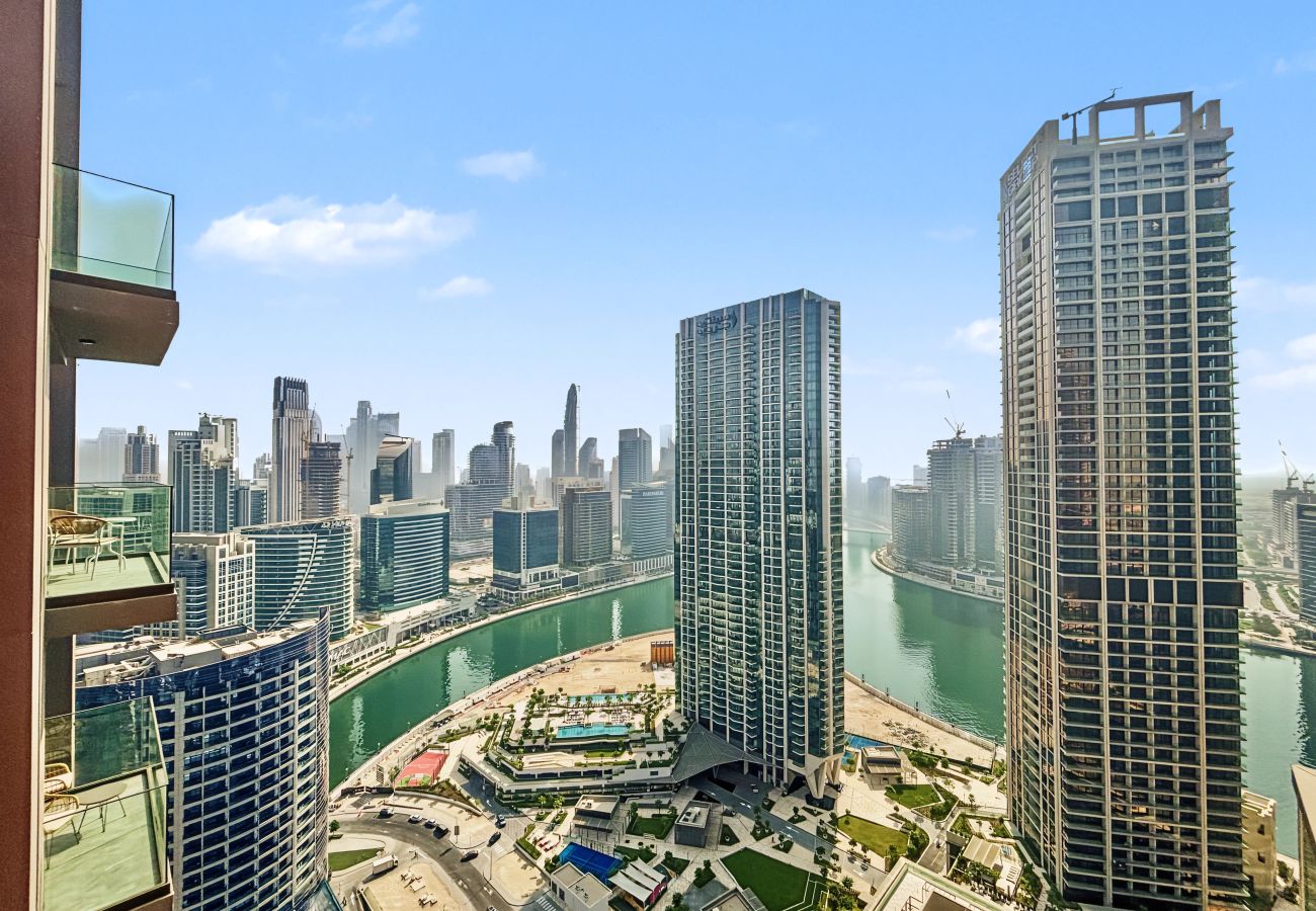 Apartment in Dubai - Brand-New Stylish Studio | Stunning Canal Views