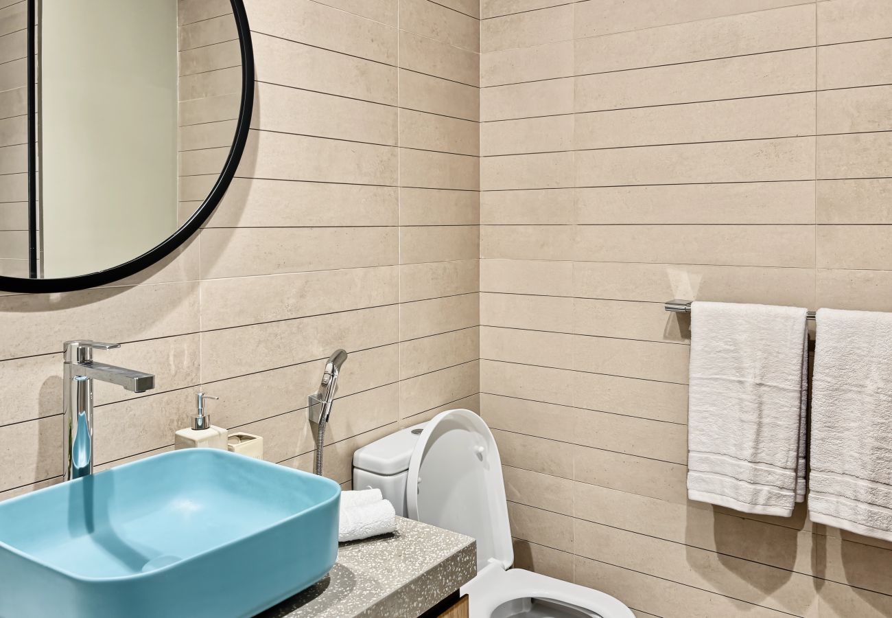 Apartment in Dubai - Brand-New Stylish Studio | Stunning Canal Views