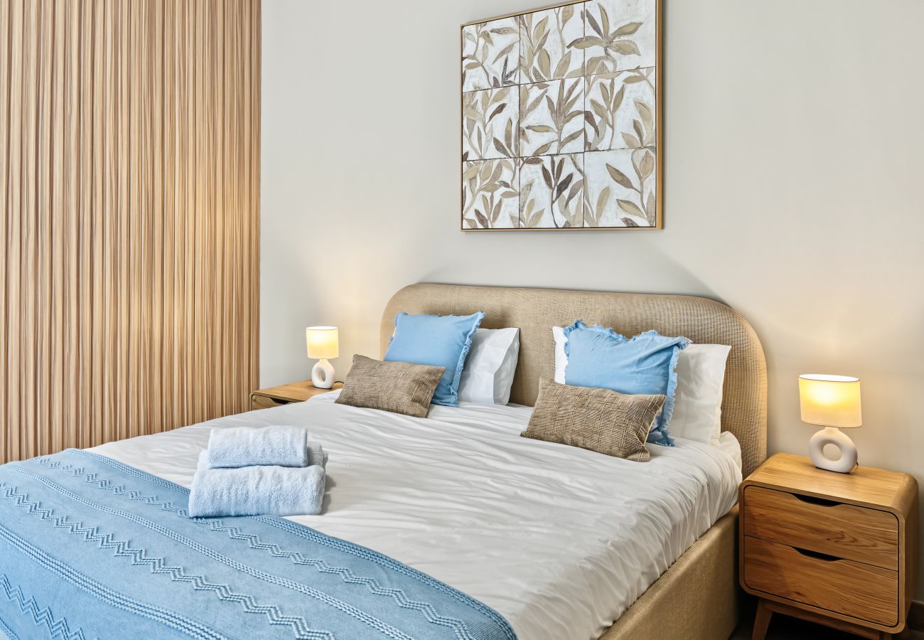 Apartment in Dubai - Brand-New Stylish Studio | Stunning Canal Views