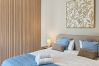 Apartment in Dubai - Brand-New Stylish Studio | High Floor | Stunning Canal Views