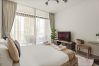 Apartment in Dubai -  Modern Studio with Canal Views in Peninsula Two