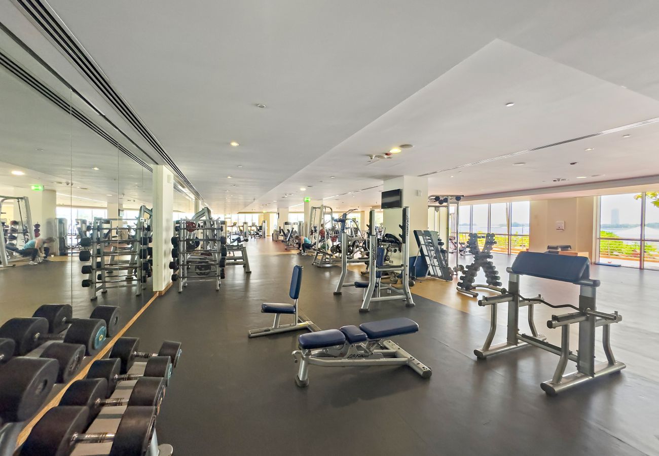 Apartment in Dubai - Luxury 3BD Apartment in Palm Jumeirah | Marina Views & Stunning Sunsets